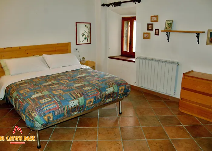 בית נופש Al Campo Base צ'יביטלה אלפדנה