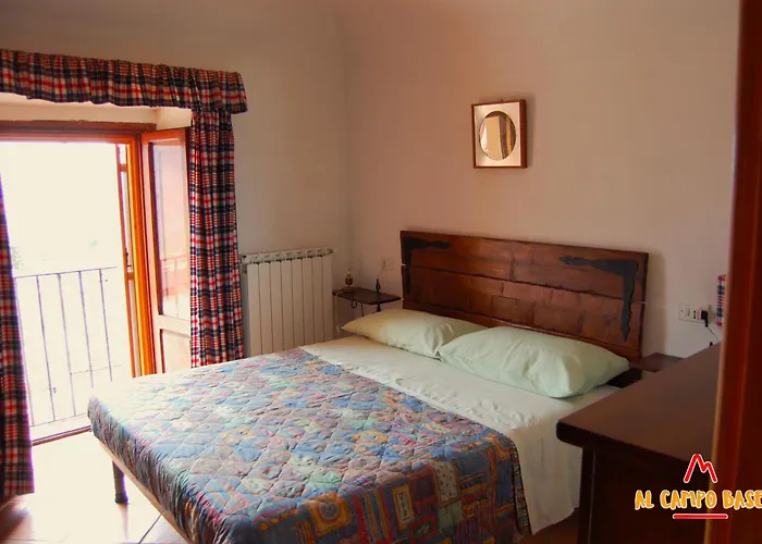 Al Campo Base בית נופש צ'יביטלה אלפדנה