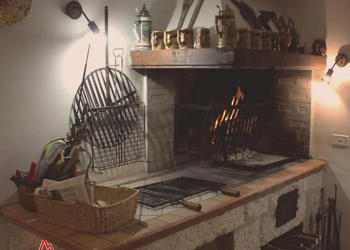 בית נופש Al Campo Base צ'יביטלה אלפדנה